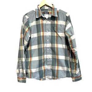Patagonia organic cotton blend long sleeve button down shirt